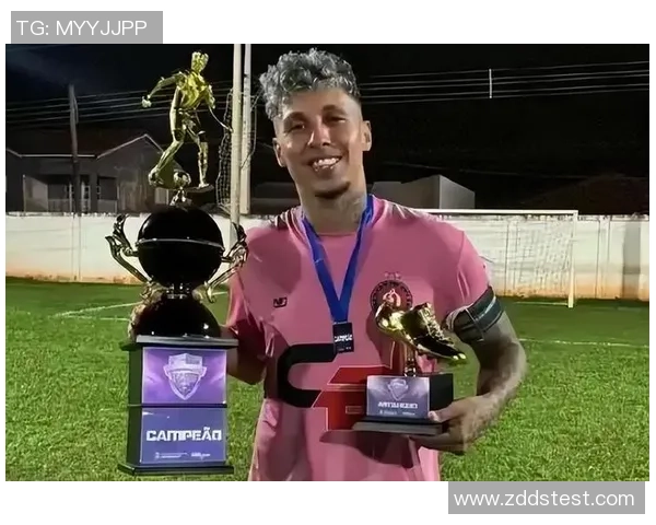 足球明星是否已经抵达淄博引发球迷热议和期待